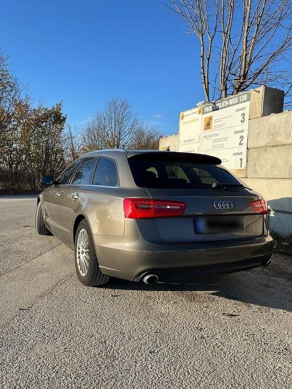 Gebraucht Audi A6 Business 204 PS (150 kW) 2012 Grau Kombi