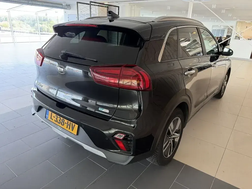 Gebraucht Kia Niro 105 PS (77 kW) 2021 Schwarz SUV