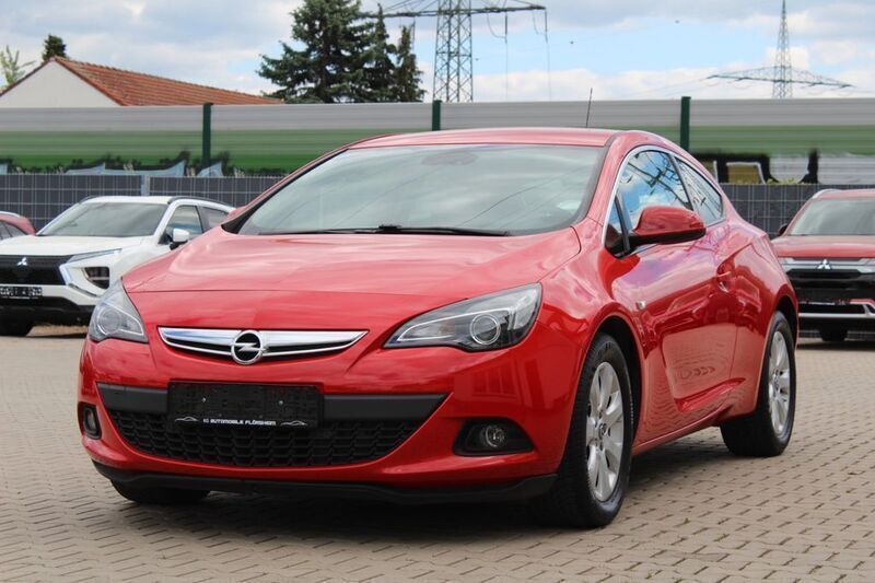 Rot Gebraucht 2015 Opel Astra GTC Coupé | 7.990 € (Teuer) - Bild 1/4