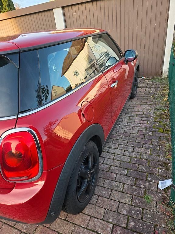 Rot Gebraucht 2016 Mini ONE Kleinwagen | 6.800 € (Guter Preis) - Bild 1/4