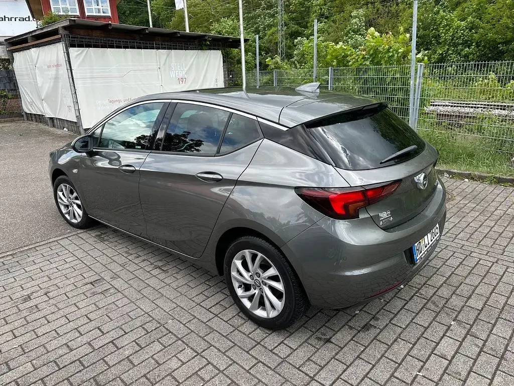 Gebraucht Opel Astra Innovation 150 PS (110 kW) 2017 Grau Limousine
