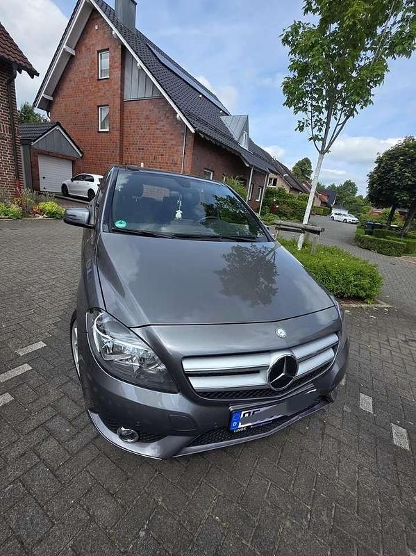 Gebraucht 2013 Mercedes 200 Kombi | 15.300 € (Teuer) - Bild 1/4