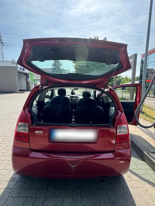 Gebraucht Citroën C2 60 PS (44 kW) 2009 Rot Kleinwagen