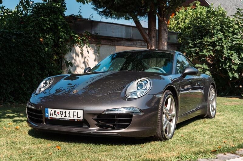 Grau Gebraucht 2012 Porsche 911 Carrera S Coupé | 86.000 € (Fairer Preis) - Bild 1/4