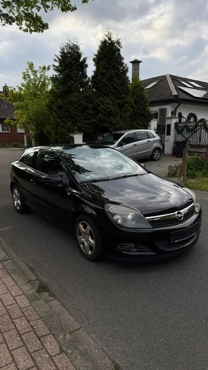 Gebraucht Opel Astra GTC 125 PS (91 kW) 2008 Schwarz Coupé