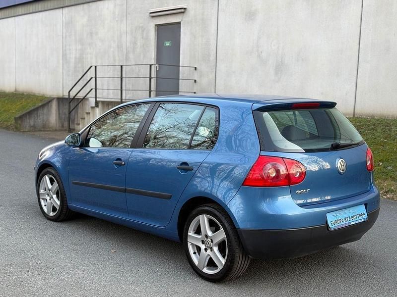 Gebraucht VW Golf IV Trendline 75 PS (55 kW) 2005 Blau Limousine