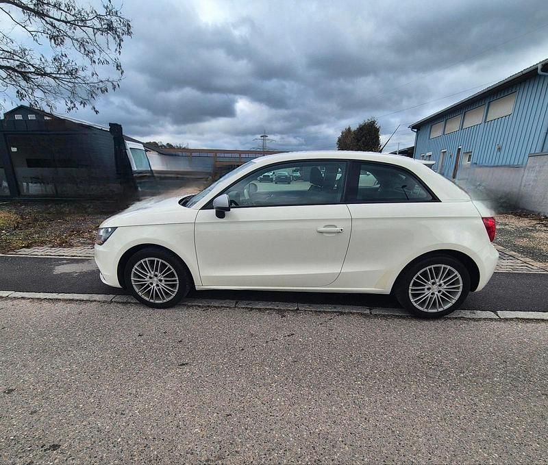 Gebraucht Audi A1 122 PS (89 kW) 2011 Weiß Kleinwagen