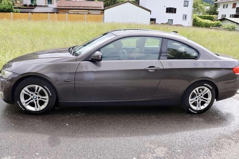Gebraucht BMW 320 177 PS (130 kW) 2010 Bronze Coupé