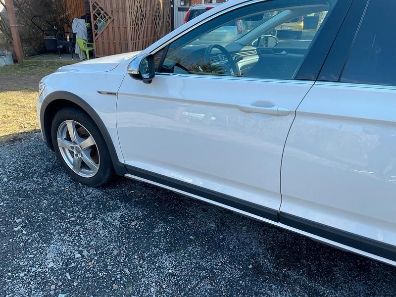 Gebraucht VW Passat Alltrack 190 PS (139 kW) 2016 Weiß Kombi