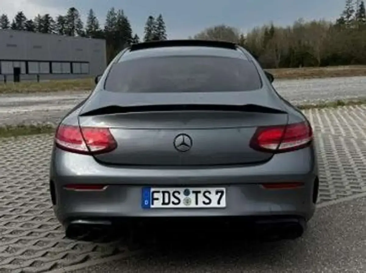 Gebraucht Mercedes C400 AMG line 333 PS (244 kW) 2019 Grau Coupé