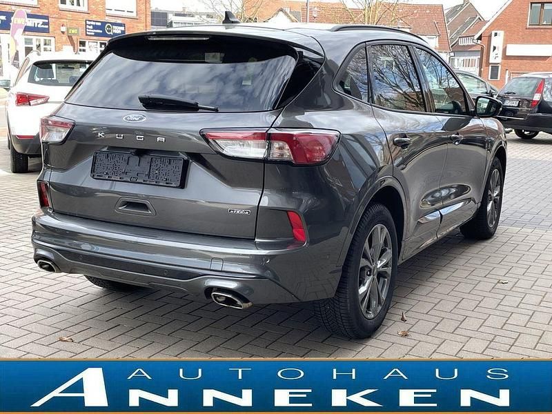 Gebraucht Ford Kuga ST-Line X 224 PS (164 kW) 2022 Grau SUV