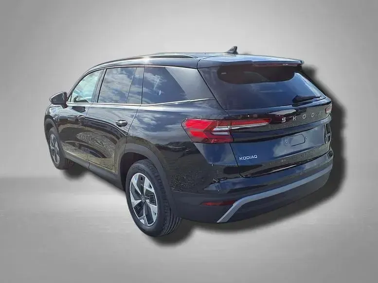 Neu Skoda Kodiaq Selection 150 PS (110 kW) 2026 Blackmagic perleffekt SUV