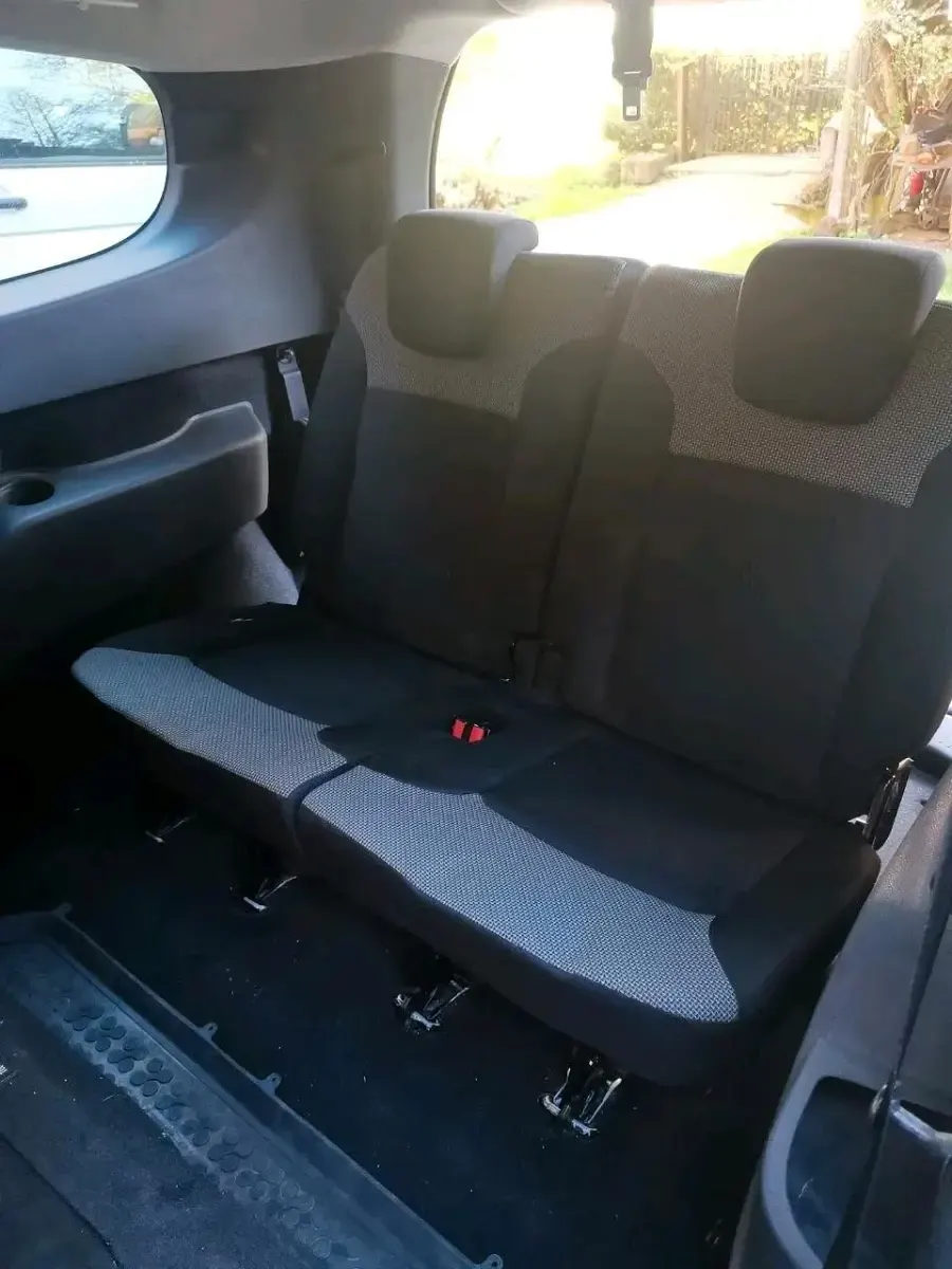 Gebraucht Dacia Lodgy 102 PS (75 kW) 2018 Grau Van / Kleinbus