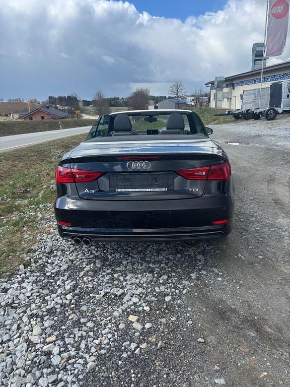 Gebraucht Audi Cabriolet S-Line 150 PS (110 kW) 2014 Schwarz Cabrio