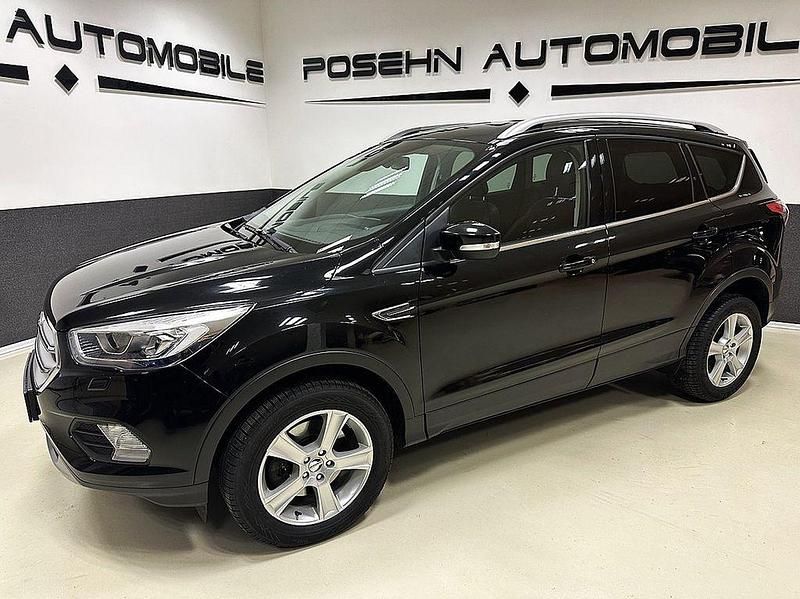 Gebraucht Ford Kuga Titanium 120 PS (88 kW) 2019 Schwarz SUV