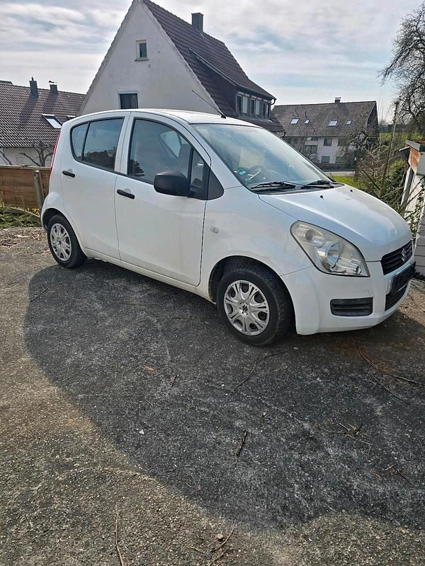 Gebraucht Suzuki Splash 68 PS (50 kW) 2008 Weiß Kleinwagen