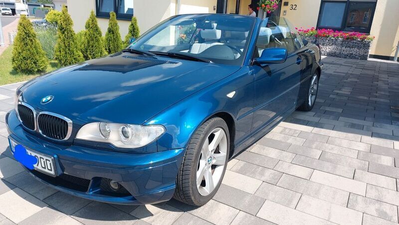 Blau Gebraucht 2005 BMW 318 Cabriolet Exclusive Cabrio | 9.950 € (Fairer Preis) - Bild 1/4