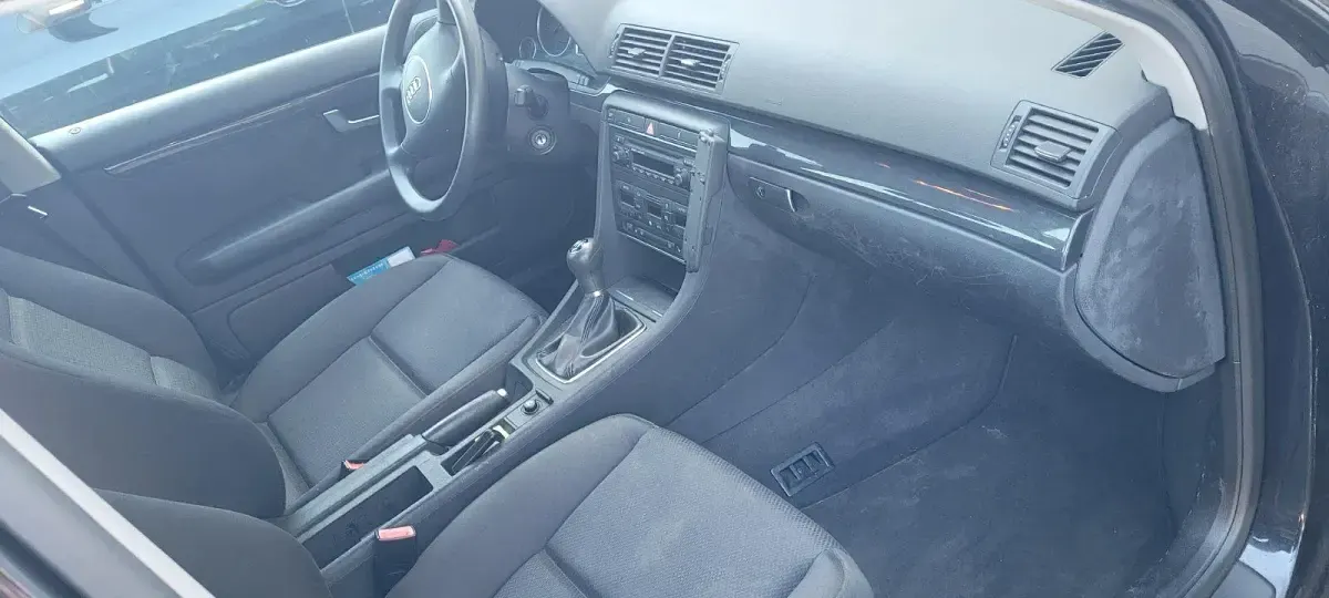 Gebraucht Audi A4 130 PS (95 kW) 2001 Blau Limousine