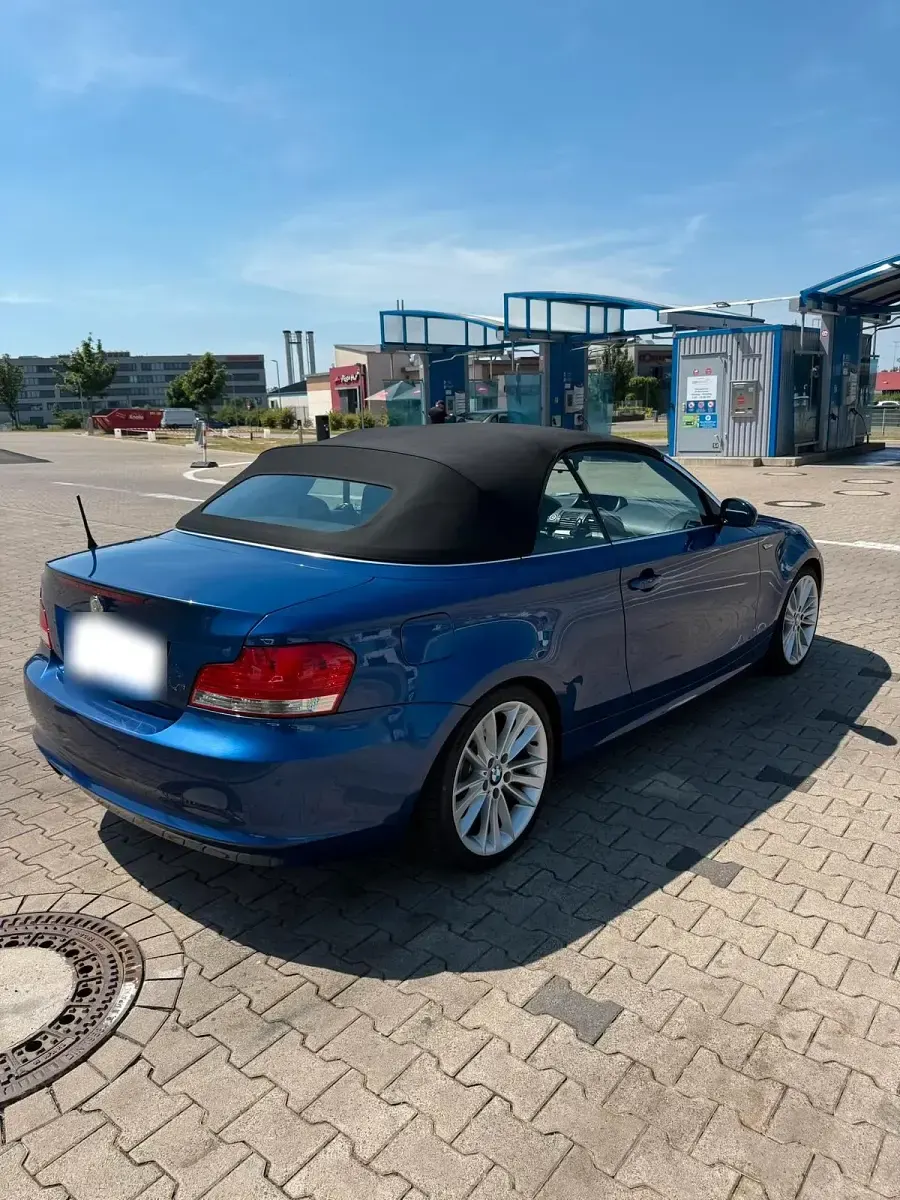 Gebraucht BMW 123 Cabriolet 204 PS (150 kW) 2009 Blau Cabrio