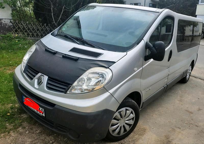 Second-hand Renault Trafic 145 CP (106 kW) 2007 Gri Monovolum