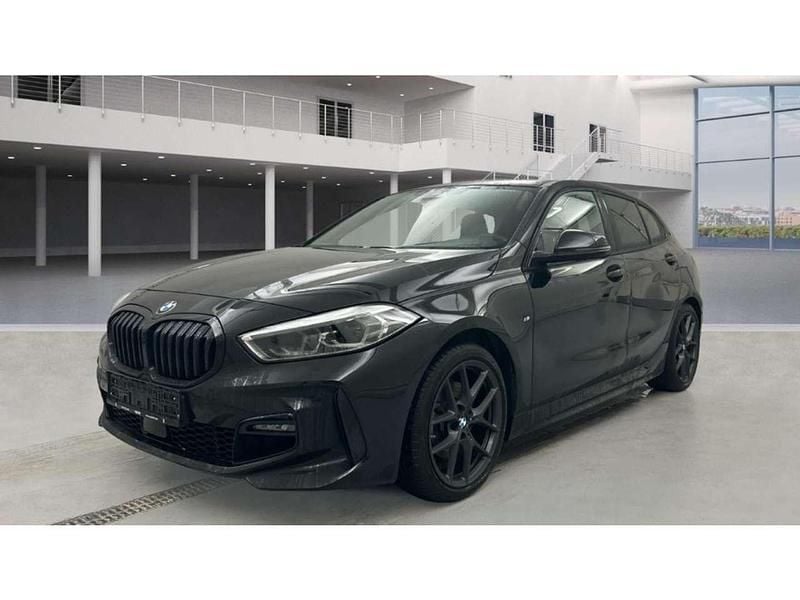 Schwarz Gebraucht 2023 BMW 118 M Sport Kleinwagen | 24.990 € (Guter Preis) - Bild 1/4
