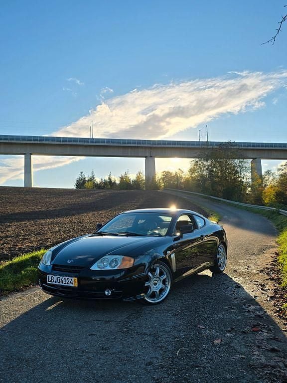 Schwarz Gebraucht 2003 Hyundai Coupé Coupé | 3.999 € (Etwas zu teuer) - Bild 1/4