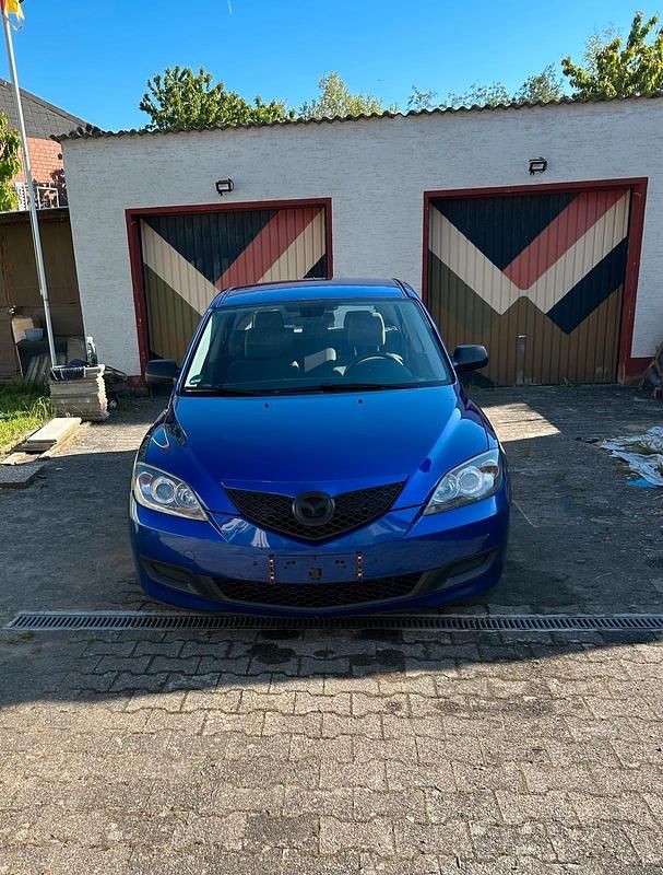 Blau Gebraucht 2006 Mazda 3 Limousine | 500 € (Superpreis) - Bild 1/4