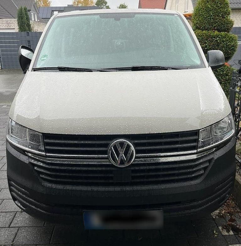 Gebraucht VW Transporter 110 PS (80 kW) 2023 Grau Van