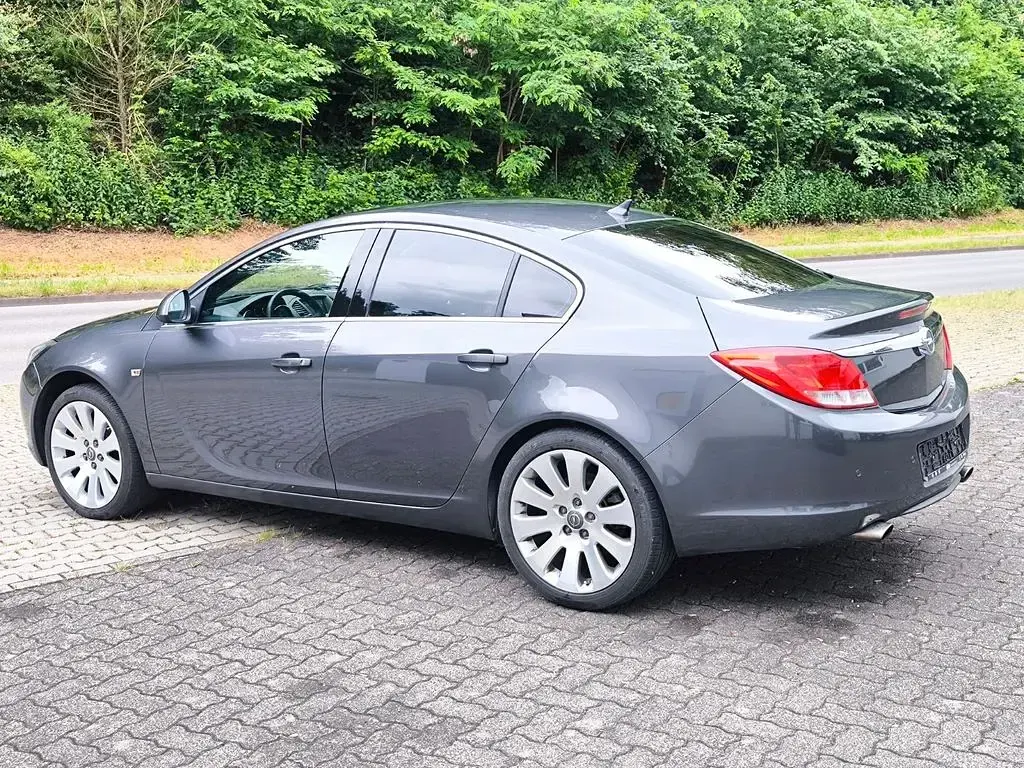Gebraucht Opel Insignia Sport 220 PS (161 kW) 2009 Grau Limousine