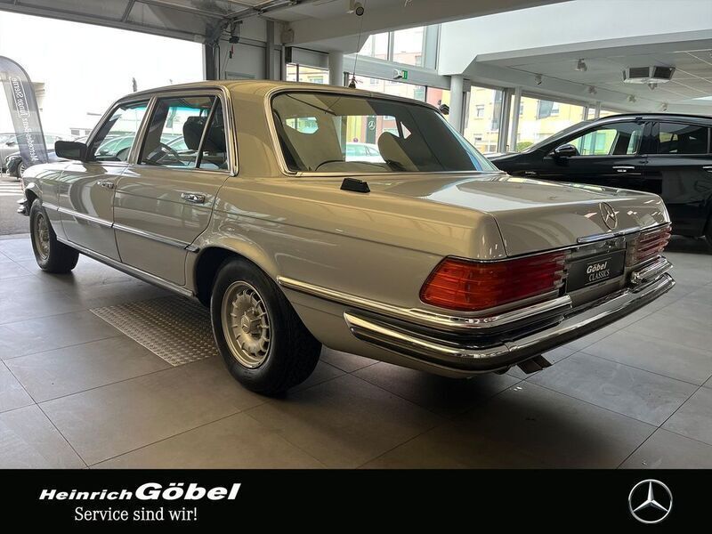 Gebraucht Mercedes 450 286 PS (210 kW) 1975 Silber Limousine