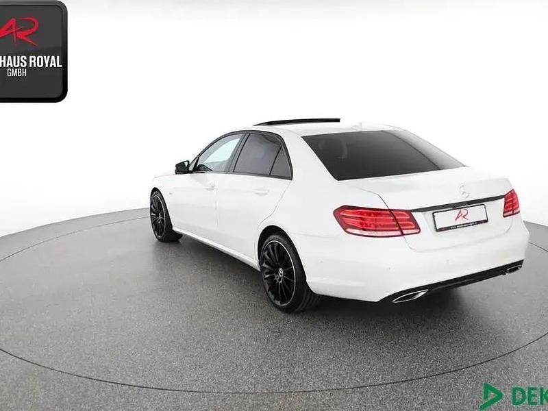 Gebraucht Mercedes E350 Avantgarde Edition 258 PS (189 kW) 2016 Polarweiss Limousine