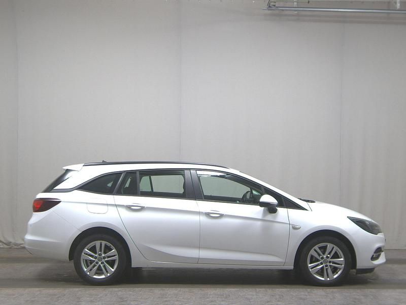 Weiss Gebraucht 2021 Opel Astra Business Kombi | 7.980 € (Guter Preis) - Bild 1/4
