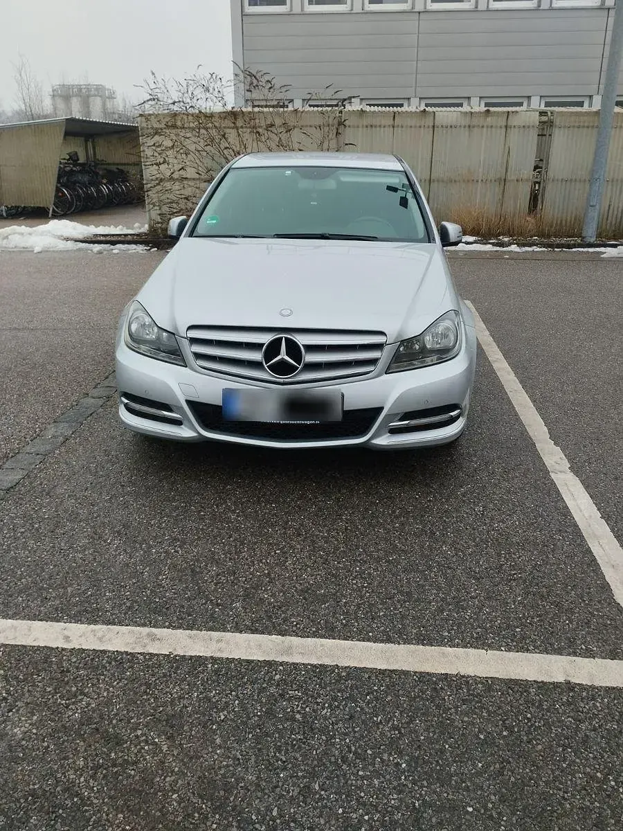 Gebraucht Mercedes C180 Avantgarde 156 PS (114 kW) 2012 Silber Limousine