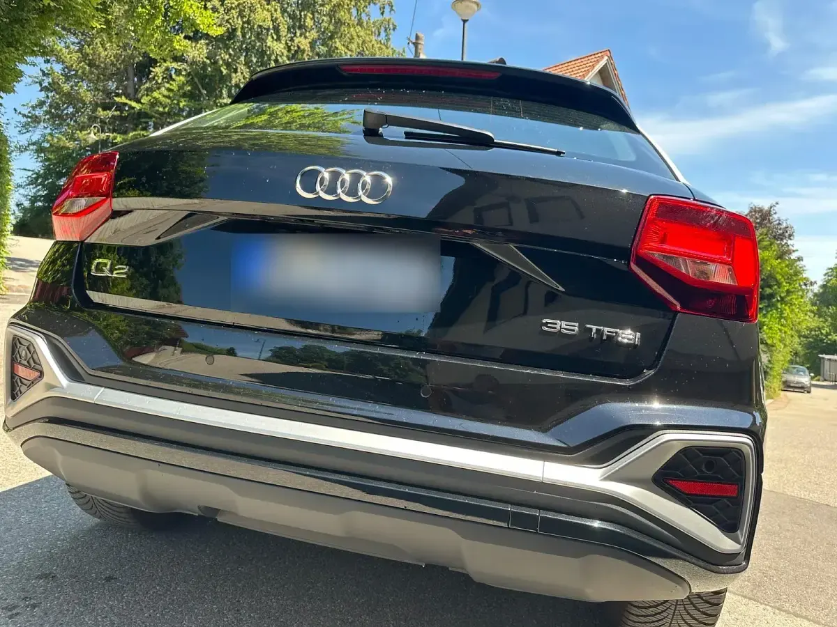Gebraucht Audi Q2 S-Line 150 PS (110 kW) 2024 Schwarz SUV