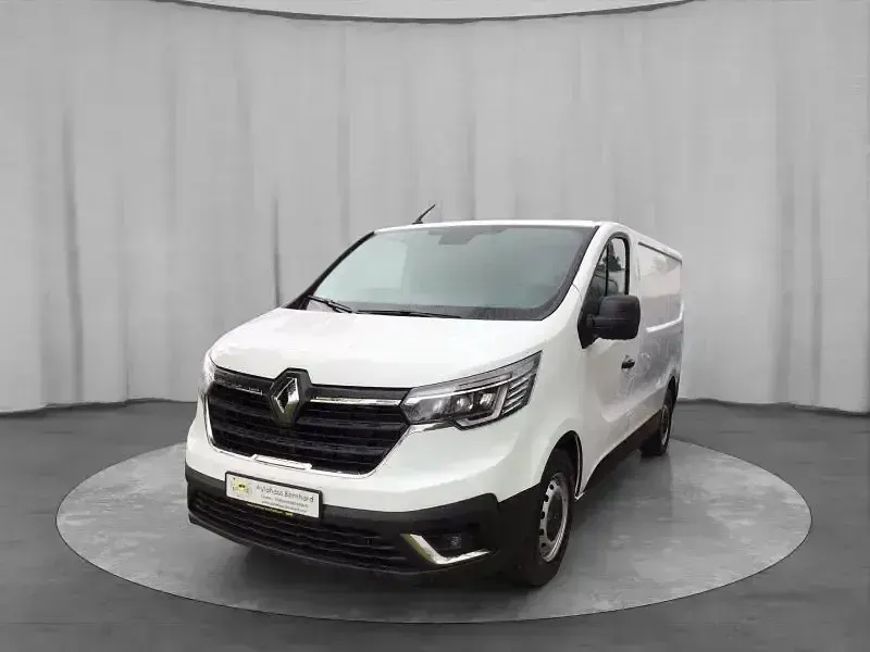 Gebraucht Renault Trafic Komfort 150 PS (110 kW) 2022 Weiss Van / Kleinbus