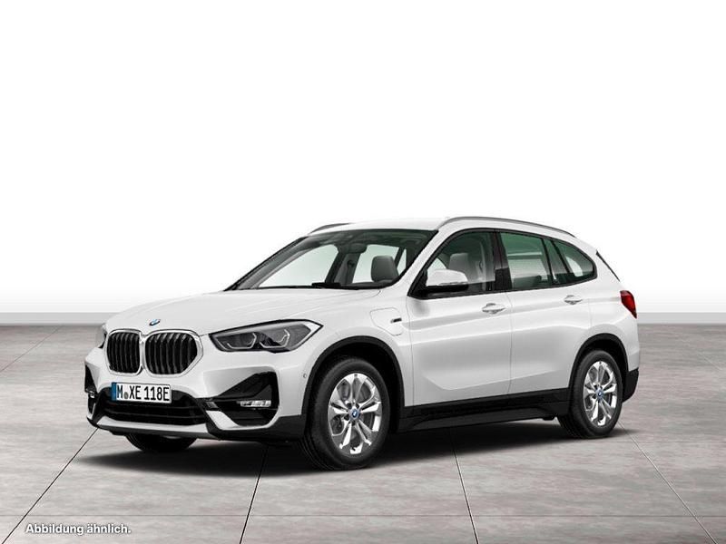 Weiß Gebraucht 2022 BMW X1 Advantage SUV | 27.880 € (Fairer Preis) - Bild 1/4