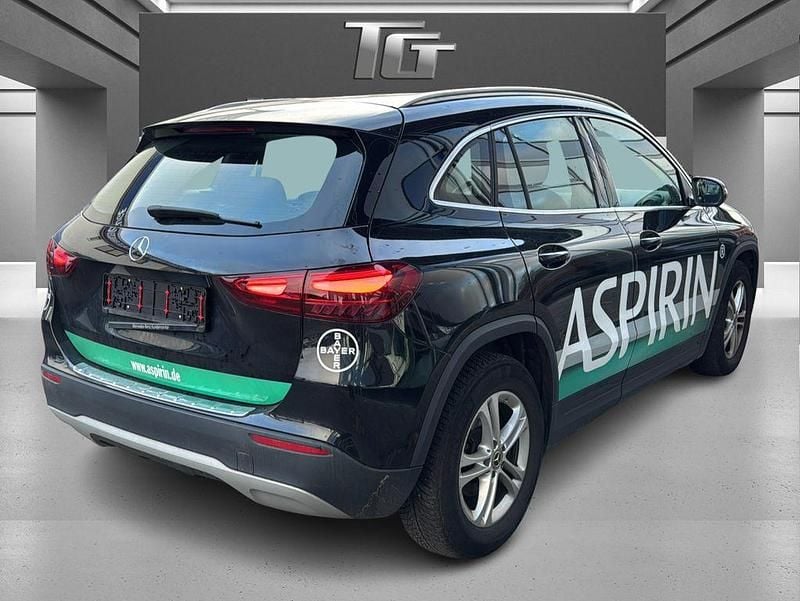 Gebraucht Mercedes GLA180 136 PS (100 kW) 2024 Schwarz nachtschwarz  unilack SUV