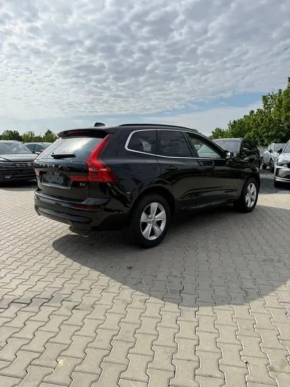 Gebraucht Volvo XC60 Core 197 PS (144 kW) 2023 Schwarz SUV