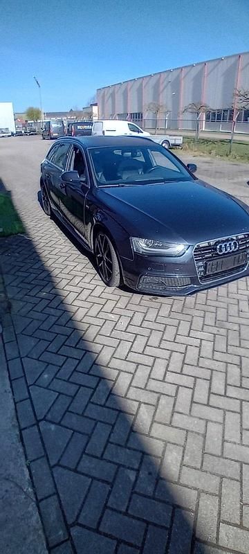Gebraucht Audi A4 S-Line 211 PS (155 kW) 2013 Blau Kombi