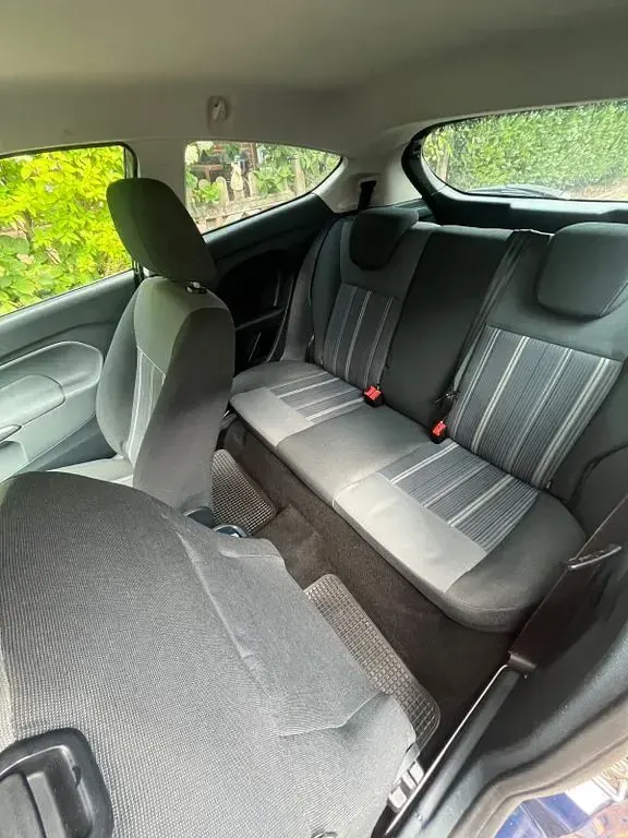 Gebraucht Ford Fiesta 90 PS (66 kW) 2009 Blau Limousine