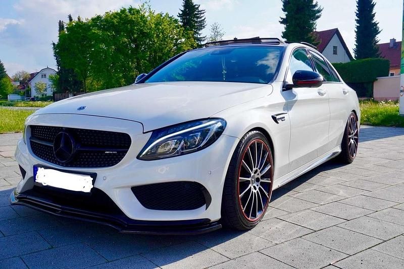 Weiß Gebraucht 2018 Mercedes C450 AMG AMG Limousine | 39.000 € - Bild 1/4