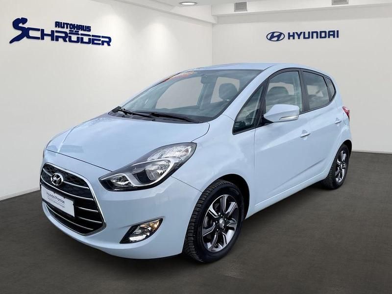 Silber Gebraucht 2018 Hyundai ix20 Space Plus Kleinwagen | 13.990 € (Fairer Preis) - Bild 1/4