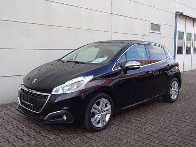 Gebraucht Peugeot 208 Allure 110 PS (80 kW) 2019 Schwarz metallic Kleinwagen