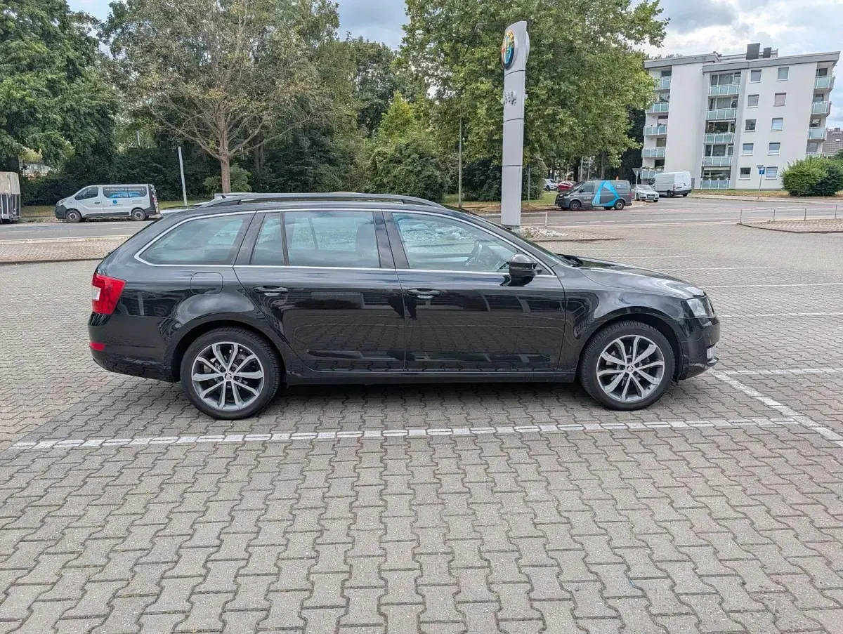 Gebraucht Skoda Octavia 150 PS (110 kW) 2015 Schwarz Kombi