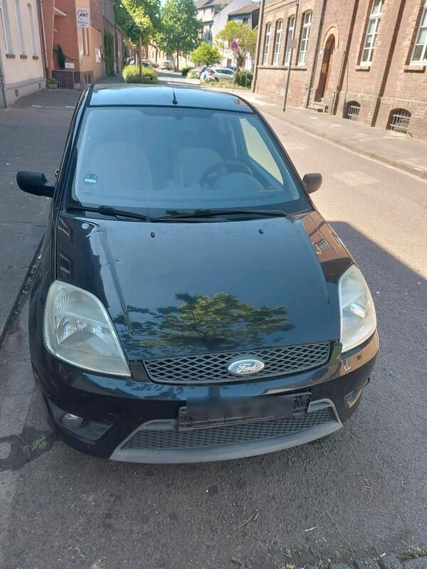 Schwarz Gebraucht 2008 Ford Fiesta Kleinwagen | 750 € (Superpreis) - Bild 1/4