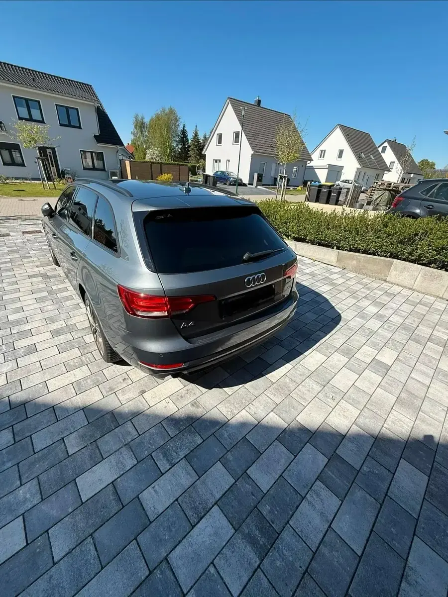 Gebraucht Audi A4 150 PS (110 kW) 2017 Grau Kombi