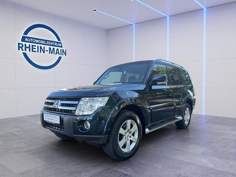 Grün Gebraucht 2009 Mitsubishi Pajero Intense SUV | 7.911 € (Superpreis) - Bild 1/4