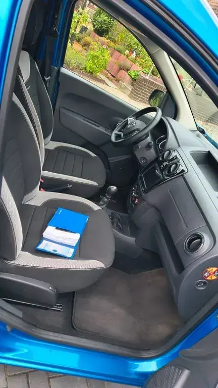 Gebraucht Dacia Dokker Stepway 131 PS (96 kW) 2021 Blau Van / Kleinbus