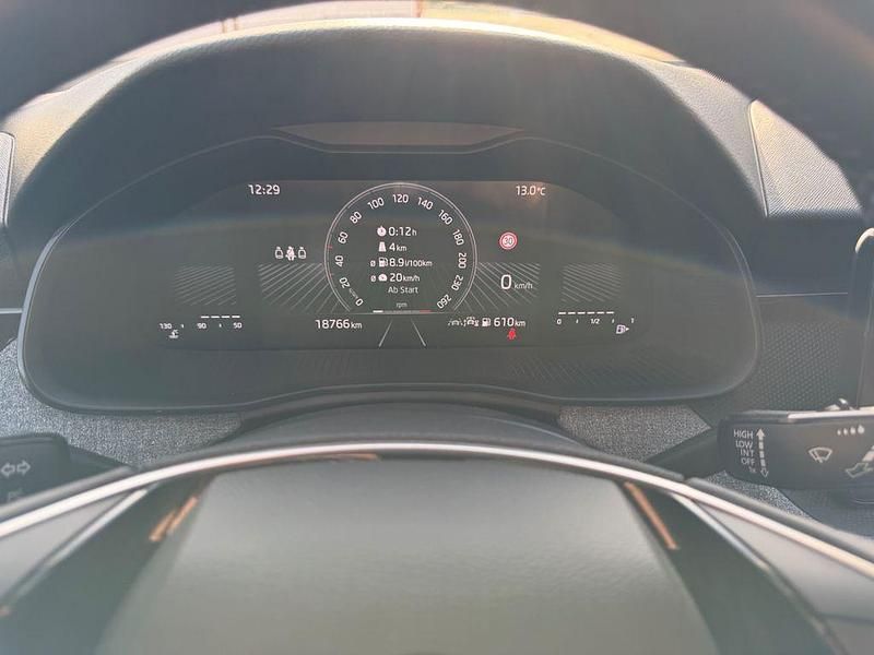 Gebraucht Skoda Kamiq Selection 95 PS (69 kW) 2024 Weiß SUV