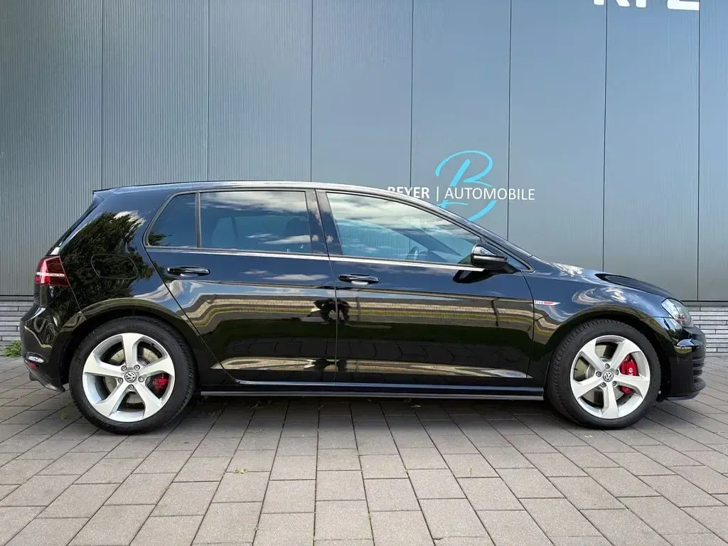 Second-hand VW Golf VII GTI 230 CP (169 kW) 2015 Negru Berlinǎ